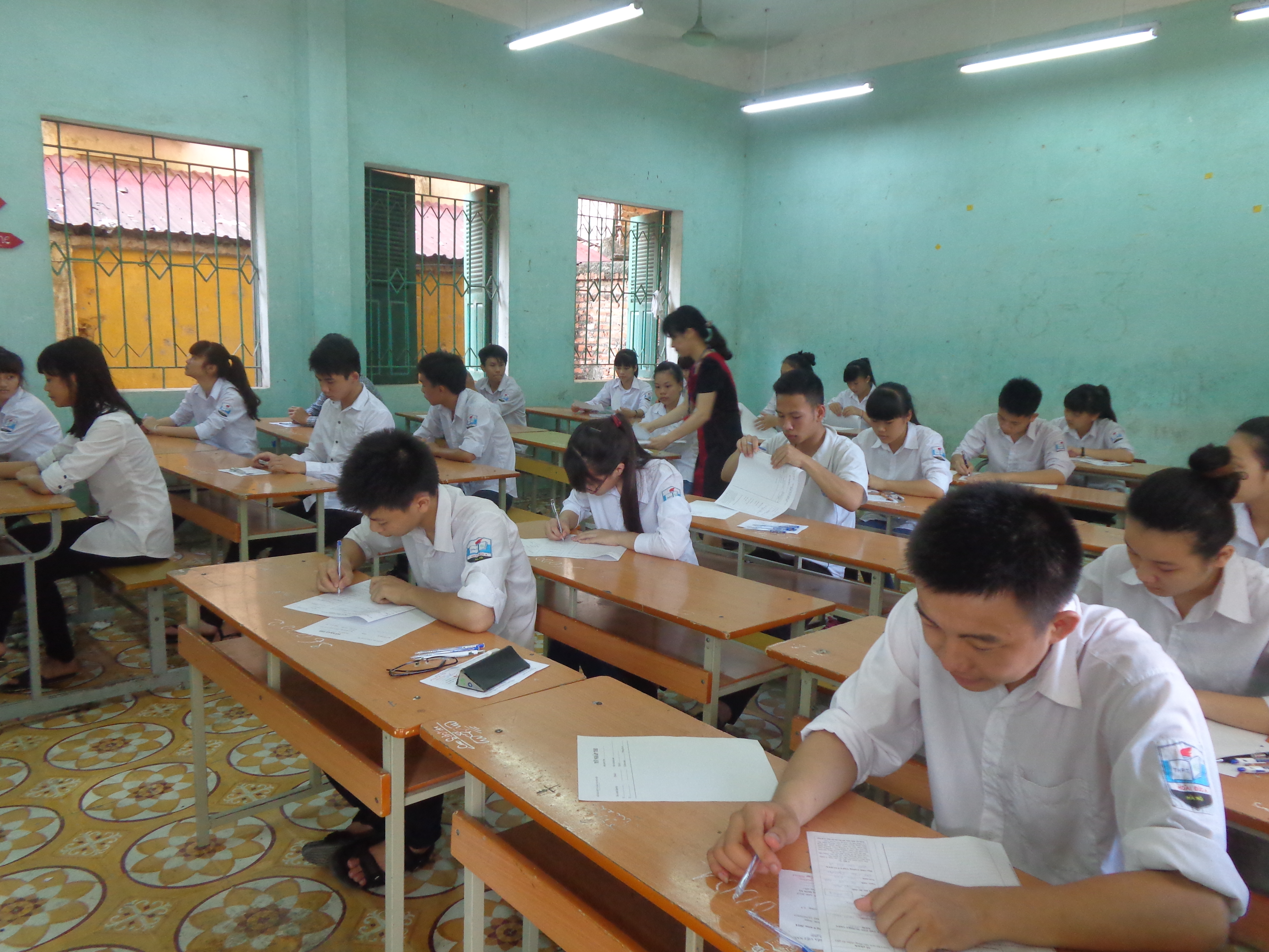 Sáng nay, gần 1 triệu sĩ tử làm bài tốt nghiệp môn Ngữ văn