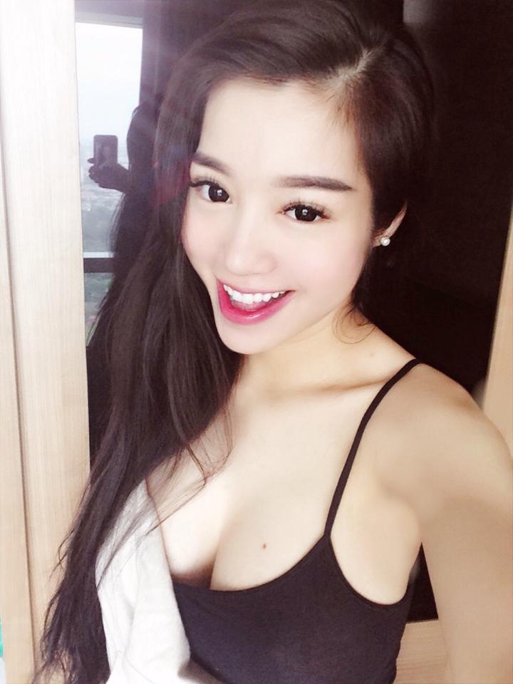 Elly Trần 