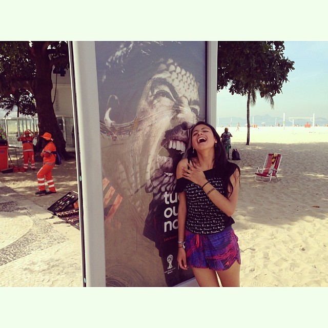 CĐV World Cup nô nức xếp hàng, chờ được Suarez cắn CĐV World Cup nô nức xếp hàng, chờ được Suarez cắn