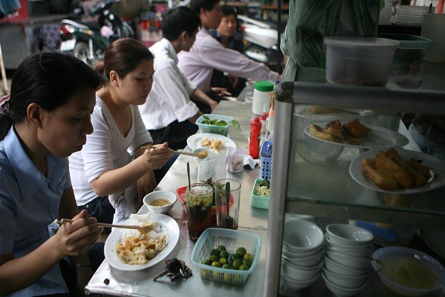 Hà Nội tìm chế tài cho “bún mắng”, “cháo chửi” Hà Nội tìm chế tài cho “bún mắng”, “cháo chửi”