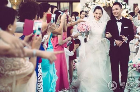 Hình ảnh tuyệt đẹp trong hôn lễ của Từ Nhược Tuyên