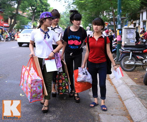 Sĩ tử mặc quần đùi đi thi đại học Sĩ tử mặc quần đùi đi thi đại học