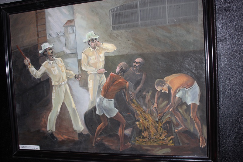 Cận cảnh nhà tù Hỏa Lò - nơi ghê rợn nhất Đông Nam Á