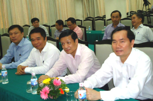 Nhiều ứng viên ứng cử 