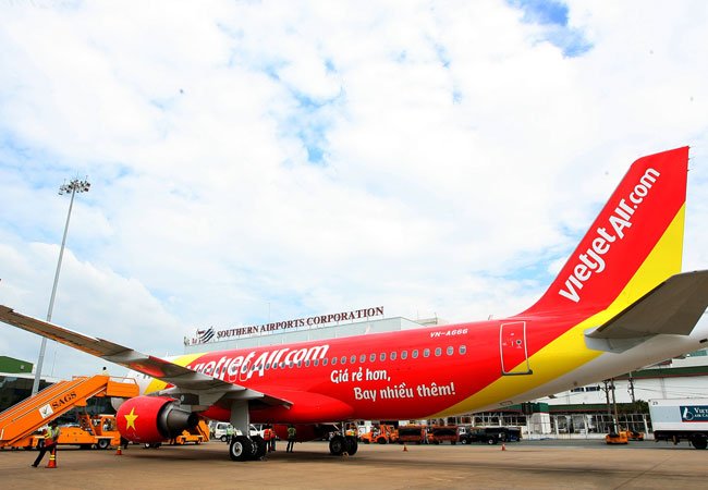 Xử phạt VietJet Air vụ đáp “nhầm” sân bay