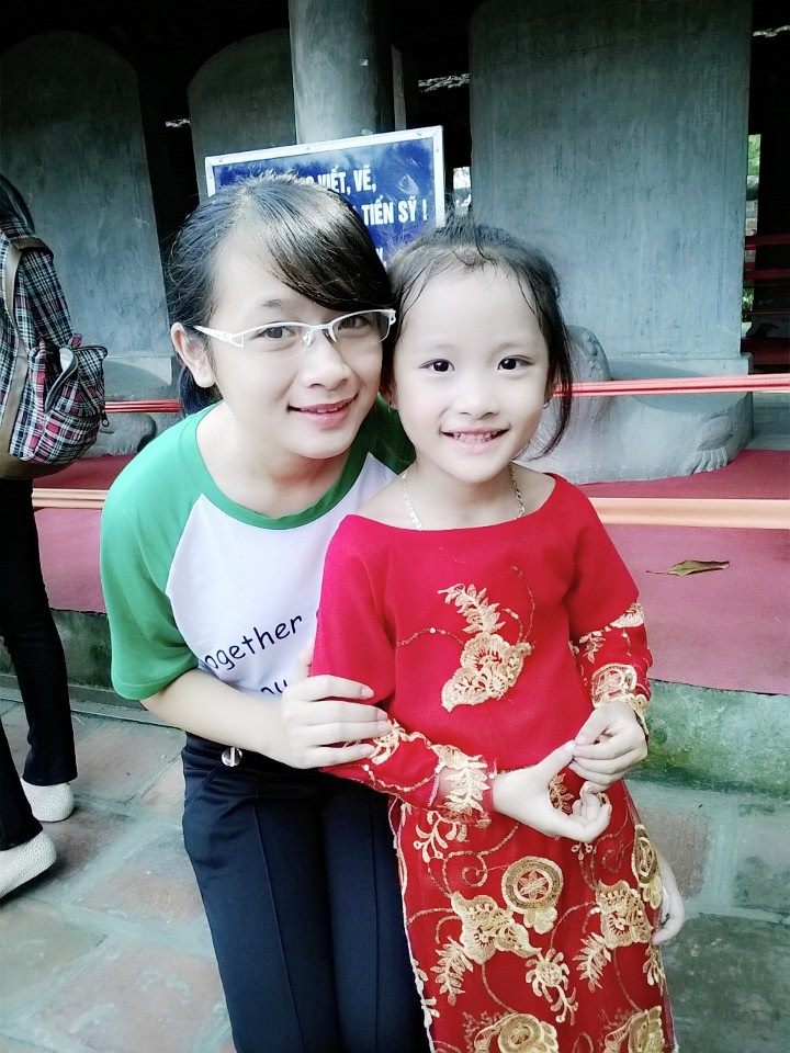 Thủ khoa trường Báo: Cô nữ sinh truyền cảm hứng cho mọi người