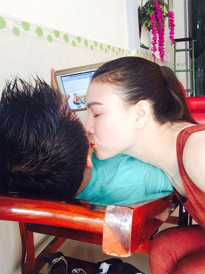 Ngọc Trinh, Mai Phương Thúy khoe bạn trai đại gia Ngọc Trinh, Mai Phương Thúy khoe bạn trai đại gia