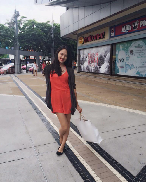 Hương Giang Idol diện bikini bốc lửa ở Thái Lan