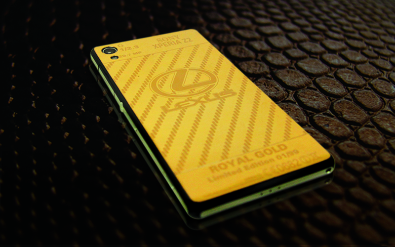 Sony Experia Z2 “hút mắt” với lớp vàng 24K và hoa văn độc đáo