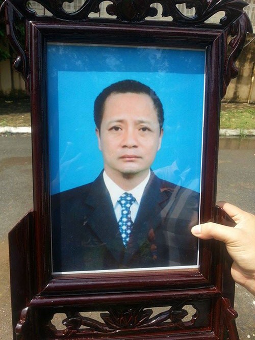 Người bị đâm chết trên ôtô nợ rất nhiều tiền Người bị đâm chết trên ôtô nợ rất nhiều tiền