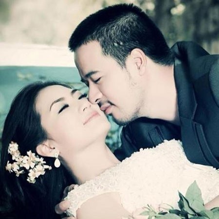 Chồng sắp cưới của Ngọc Lan lộ clip cởi trần diễn bar gay