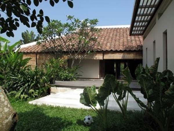 Ngắm biệt thự Việt có giá 30 tỷ trên báo Tây