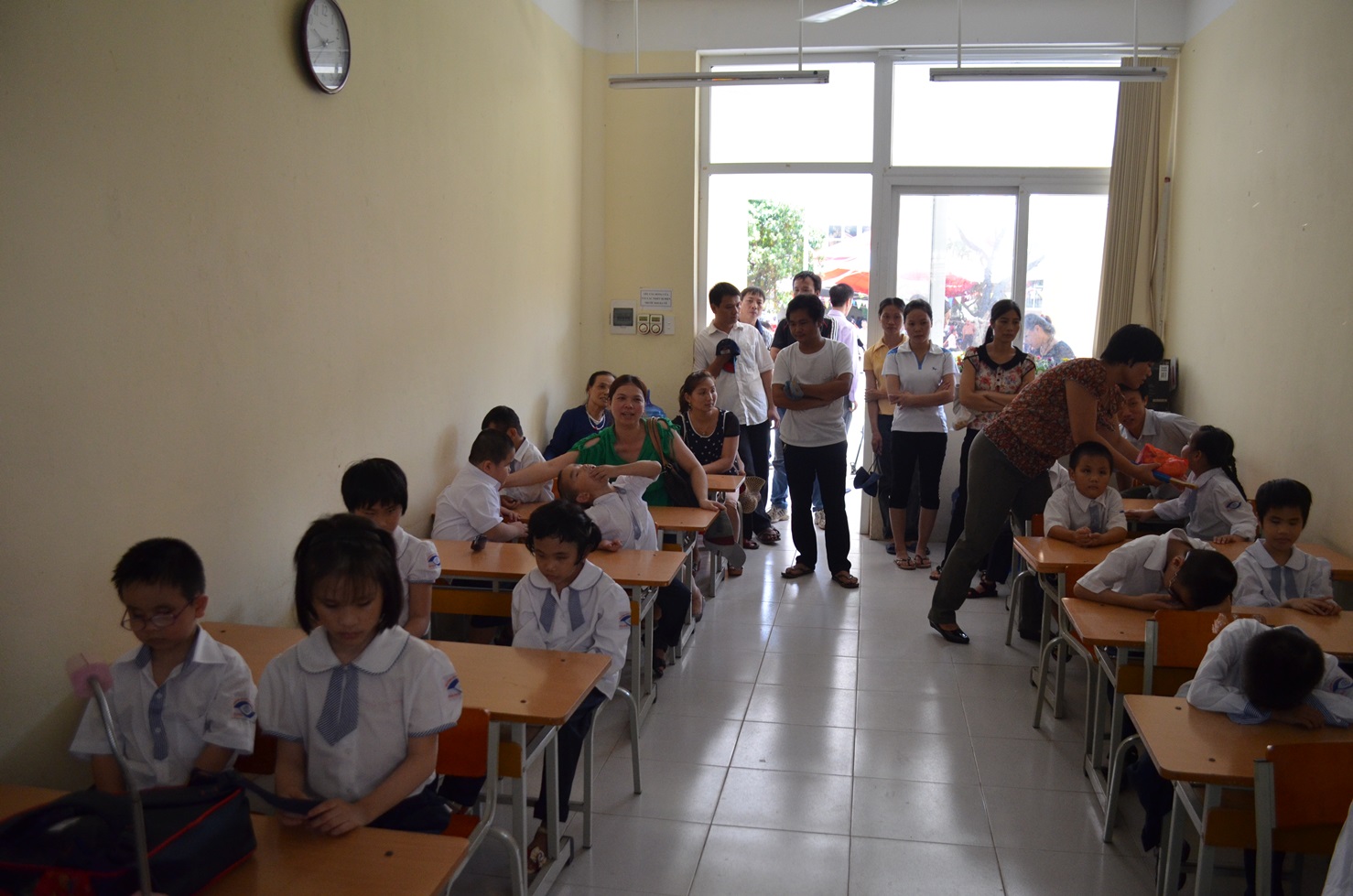 Học sinh khiếm thị dự lễ khai giảng năm học mới