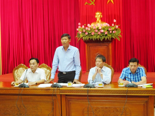 Nhà hàng nổi án ngữ Hồ Tây: Lãnh đạo quận nói gì?