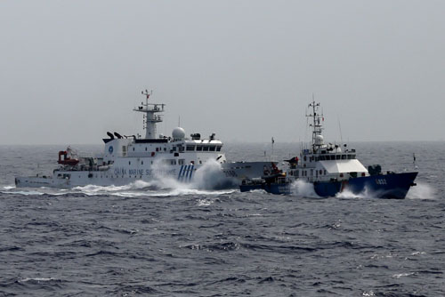 Tình hình Biển Đông 21/6: Tàu hải giám mở hết tốc lực đâm tàu CSB