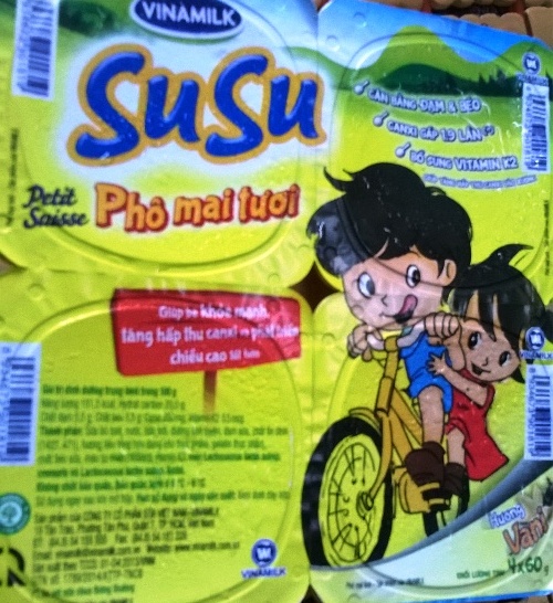 Hoang mang với phô mai tươi Susu Vinamilk vón cục, sủi bọt