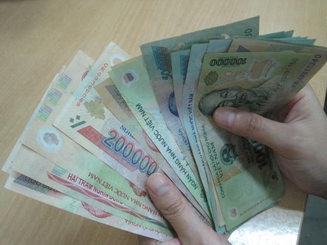 Tăng lương tối thiểu: 3 phương án đều thiếu căn cứ