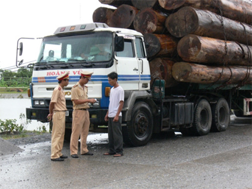 Thâm nhập “thánh địa”xe quá khổ, quá tải