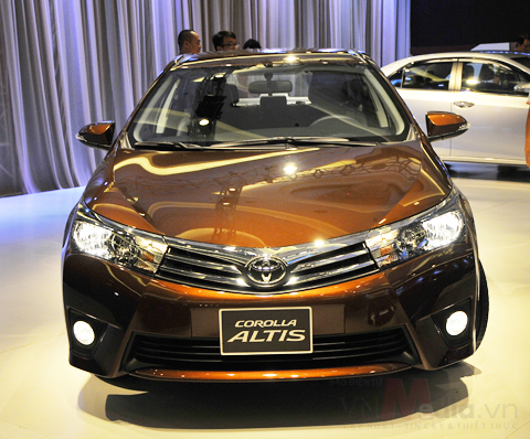 Altis 2014 'cháy hàng' với 900 đơn đặt mua/tuần