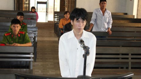 “Quỷ râu xanh” cưỡng hiếp con gái người tình 3 lần trong đêm