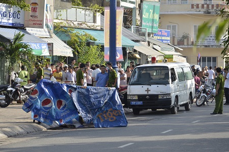 Phát hiện xác người trong bao tải vứt giữa trung tâm Sài Gòn