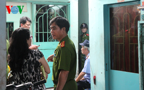 Nghi can chặt thi thể phụ nữ bỏ trong bao tải cắt cổ tay tự tử? Nghi can chặt thi thể phụ nữ bỏ trong bao tải cắt cổ tay tự tử?