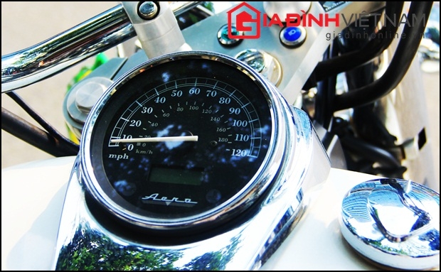 Cận cảnh xe mô tô đặc chủng của CSGT dẫn đoàn