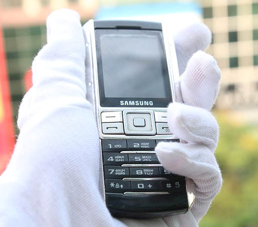 Samsung Ego S9402 mạ vàng bạch kim, giá bằng 3chiếc iPhone6 Plus