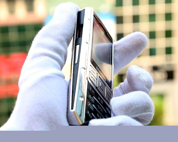 Samsung Ego S9402 mạ vàng bạch kim, giá bằng 3chiếc iPhone6 Plus