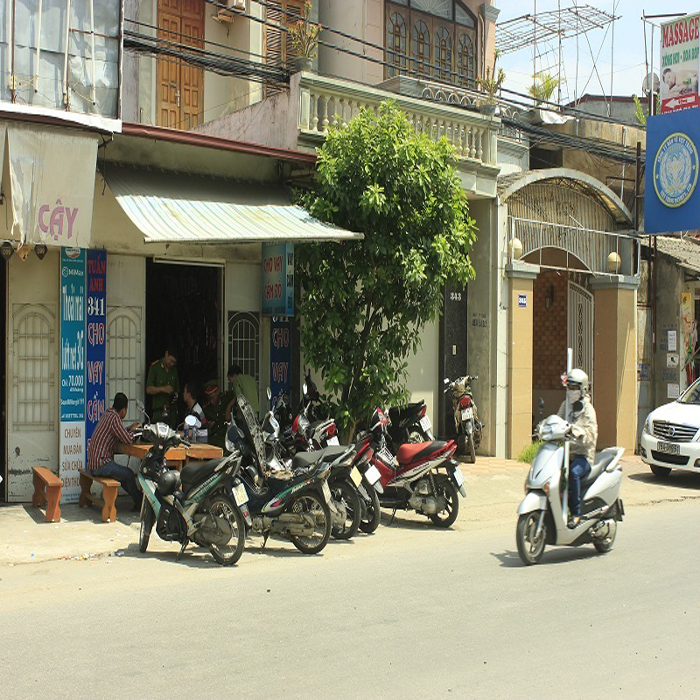 (b giay)Vụ chủ tiệm cầm đồ bị ba đứa con nuôi sát hại dã man ở Hả (b giay)Vụ chủ tiệm cầm đồ bị ba đứa con nuôi sát hại dã man ở Hả