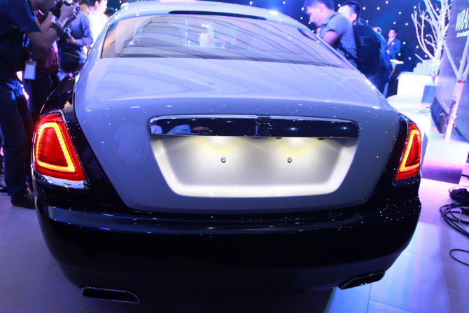 Ai là chủ nhân 'siêu xe' Rolls-Royce Wraith hơn 18 tỷ tại VN?