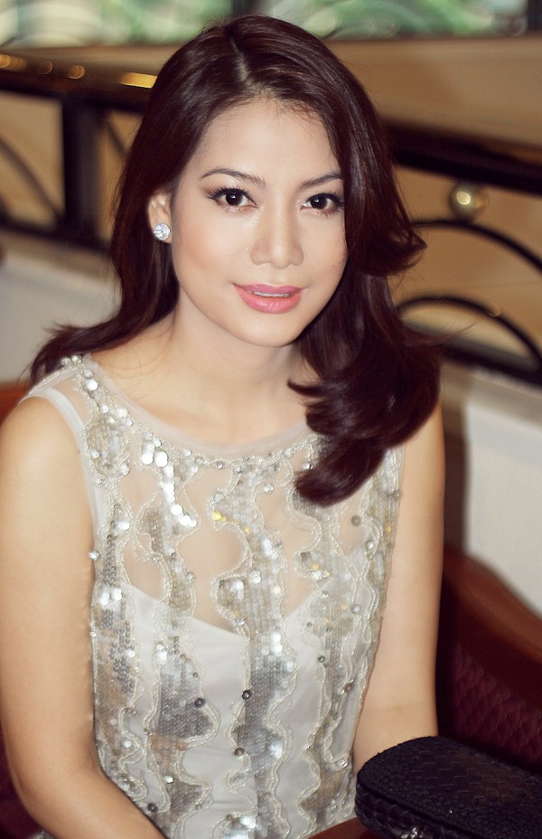 Đường vào nghiệp kinh doanh của 5 người đẹp Việt Đường vào nghiệp kinh doanh của 5 người đẹp Việt