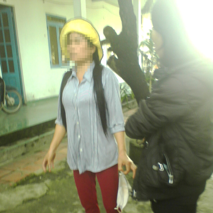 (bgiay)Chồng ép vợ vào nhà nghỉ (bgiay)Chồng ép vợ vào nhà nghỉ