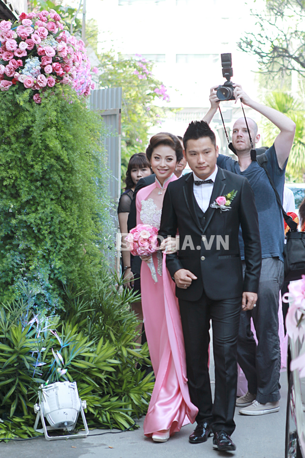 Cậu ấm, cô chiêu nhà đại gia xúng xính áo cưới Cậu ấm, cô chiêu nhà đại gia xúng xính áo cưới