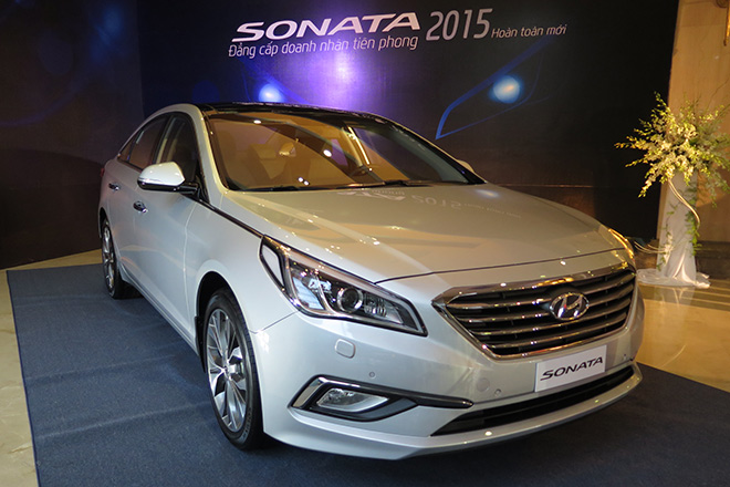 Đọc vị đối thủ mới, giá ngon của Toyota Camry ở Việt Nam