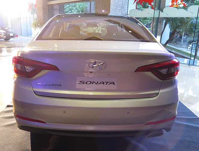 Đọc vị đối thủ mới, giá ngon của Toyota Camry ở Việt Nam