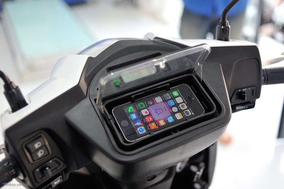 Hình ảnh xe máy điện Terra A4000i, chỉ 100 chiếc cho VN