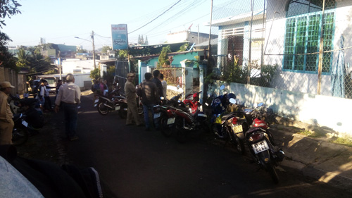 Con có dấu hiệu tâm thần đâm chết cha