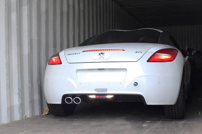 Ngắm cặp “lính mới tò te” của thị trường ôtô Việt