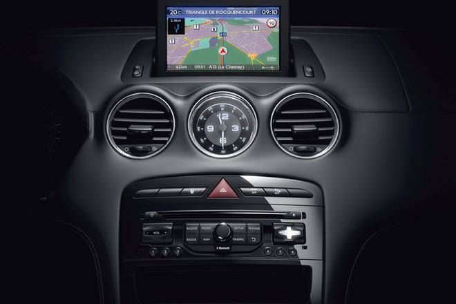 Ngắm cặp “lính mới tò te” của thị trường ôtô Việt