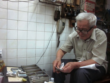 Cụ ông 90 tuổi bán phở Hà Nội trên đất Sài Gòn