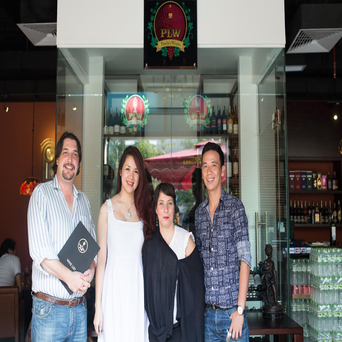 Chủ nhân lâu đài vang Pháp - Chateau Berthenon đến với Việt Nam Chủ nhân lâu đài vang Pháp - Chateau Berthenon đến với Việt Nam