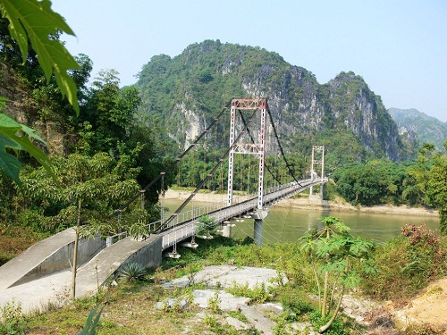 Xây thủy điện 1.100 tỷ bên suối cá thần Cẩm Thủy