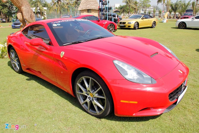 Dàn siêu xe khủng nhất Việt Nam bất ngờ hội tụ