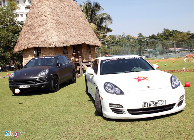 Dàn siêu xe khủng nhất Việt Nam bất ngờ hội tụ