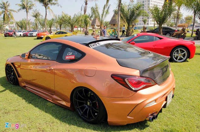 Dàn siêu xe khủng nhất Việt Nam bất ngờ hội tụ