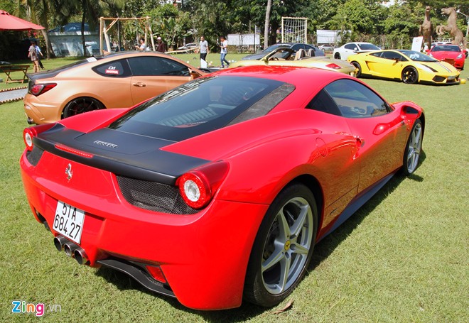 Dàn siêu xe khủng nhất Việt Nam bất ngờ hội tụ