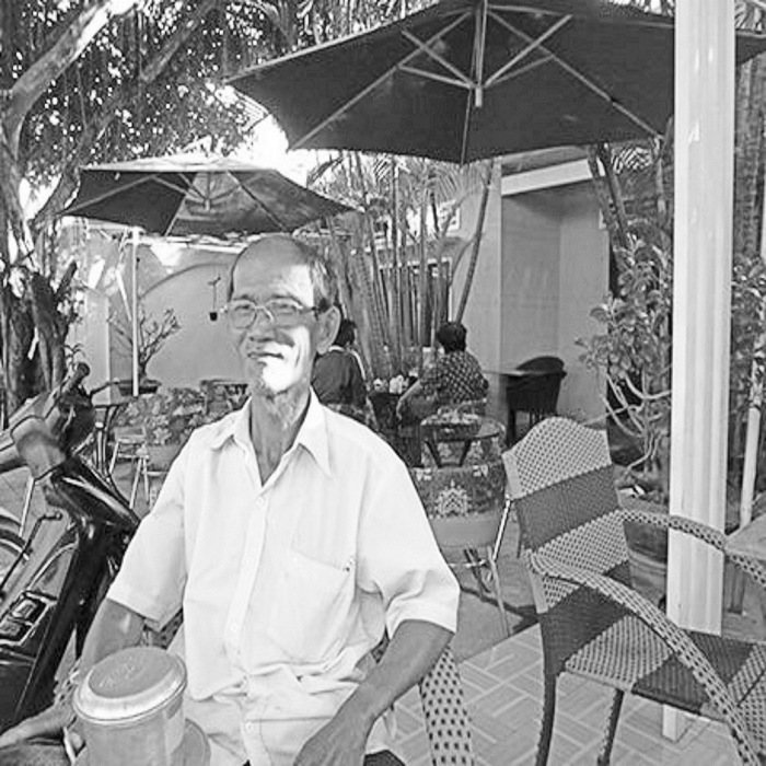 (bgiay)Người thầy hết lòng vì trẻ em cá biệt với tài thu phục nhâ (bgiay)Người thầy hết lòng vì trẻ em cá biệt với tài thu phục nhâ