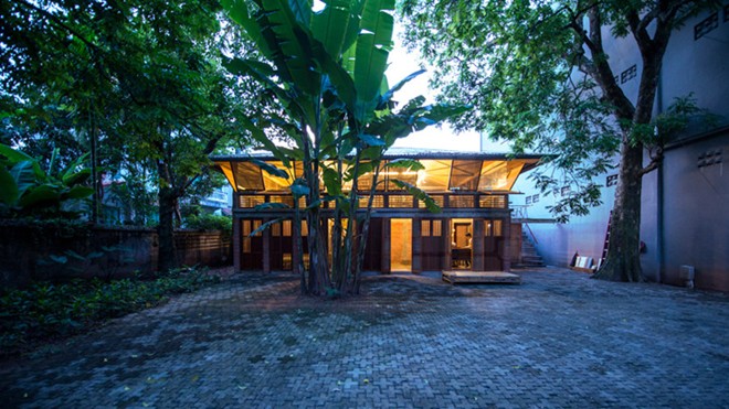 Nhà tre truyền thống độc đáo giữa Hà Nội