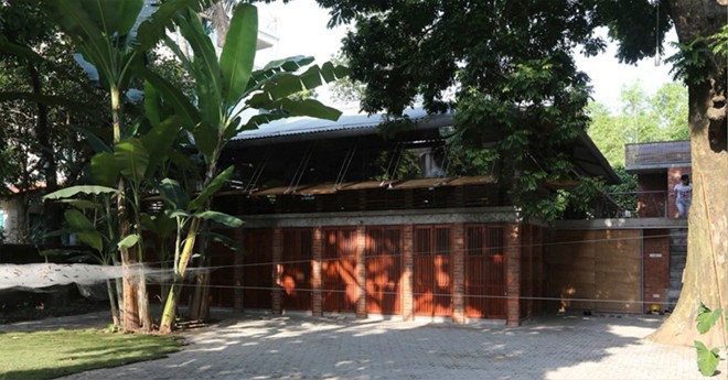 Nhà tre truyền thống độc đáo giữa Hà Nội